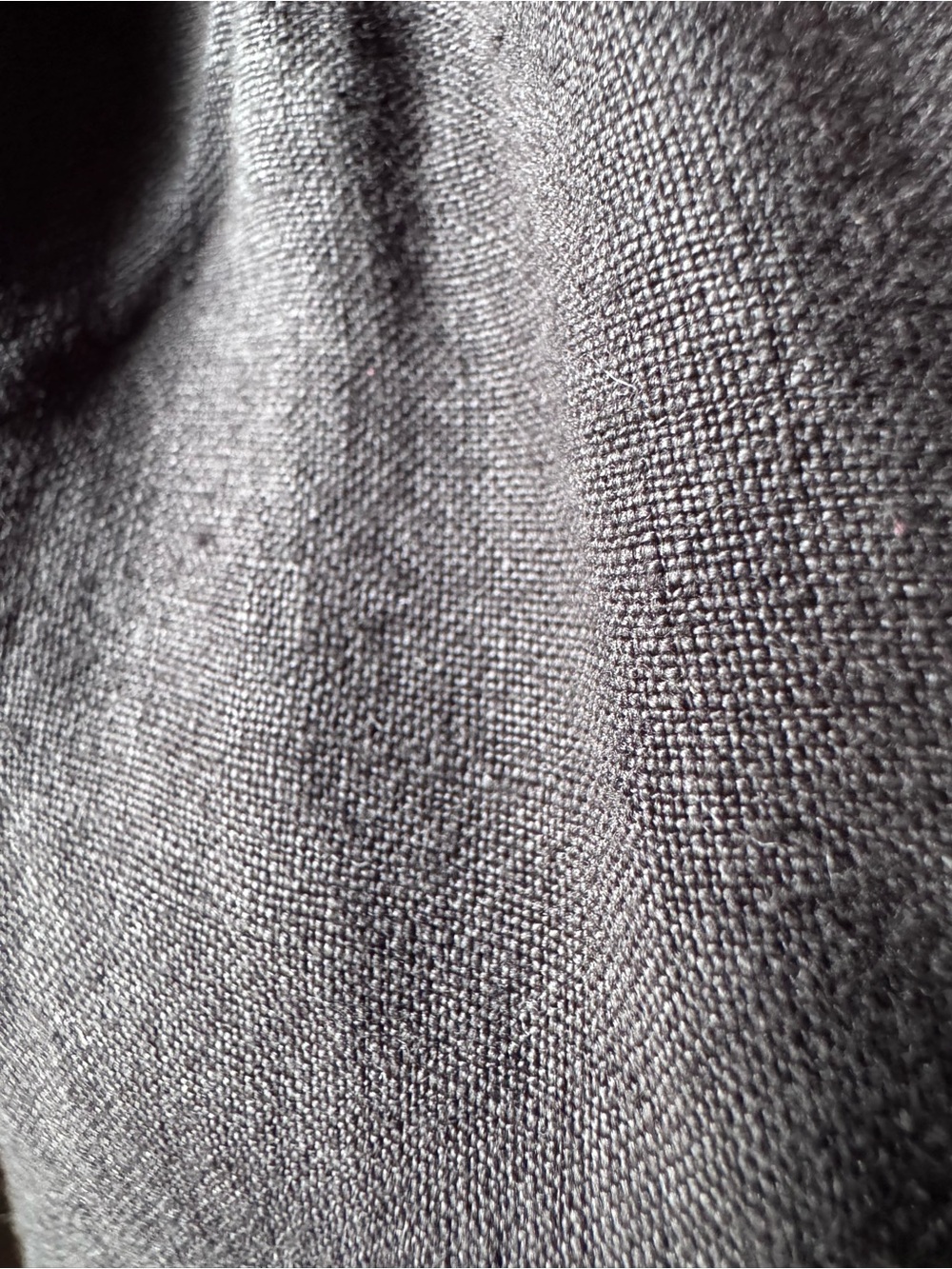 Velvet by Graham & Spencer Linen Black V-Neck Flutter Sleeve Blouse - Picture 8 of 11